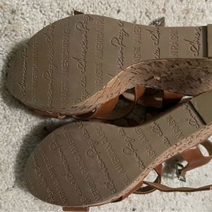 American Rag Cie Women’s Cork Wedge Heels